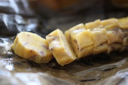 Le nkonda ou pain de manioc à la pâte d'arachide